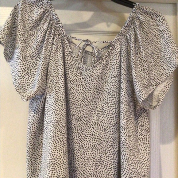 Short sleeve polka dot top - Picture 5 of 5